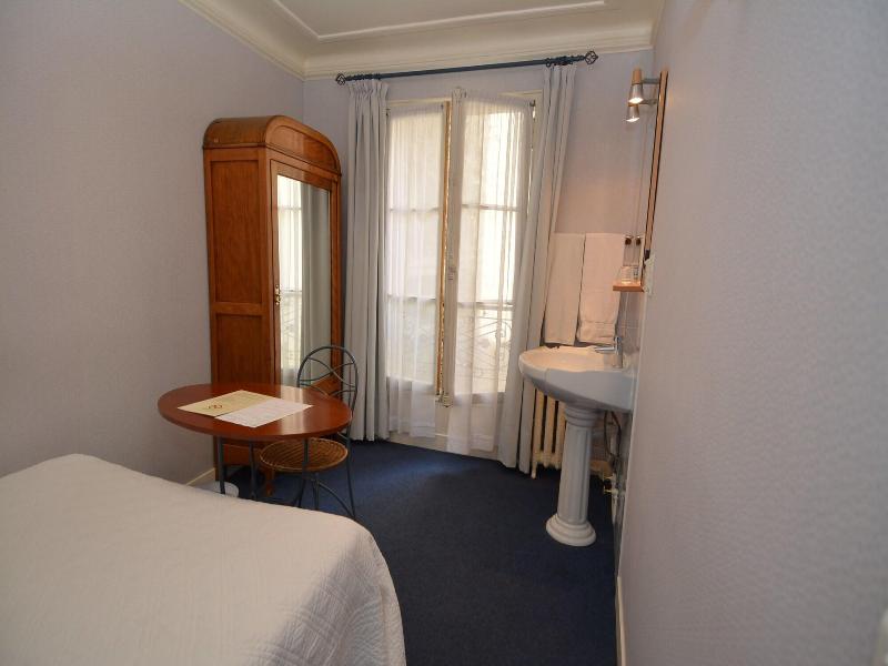Port Royal Hotel image