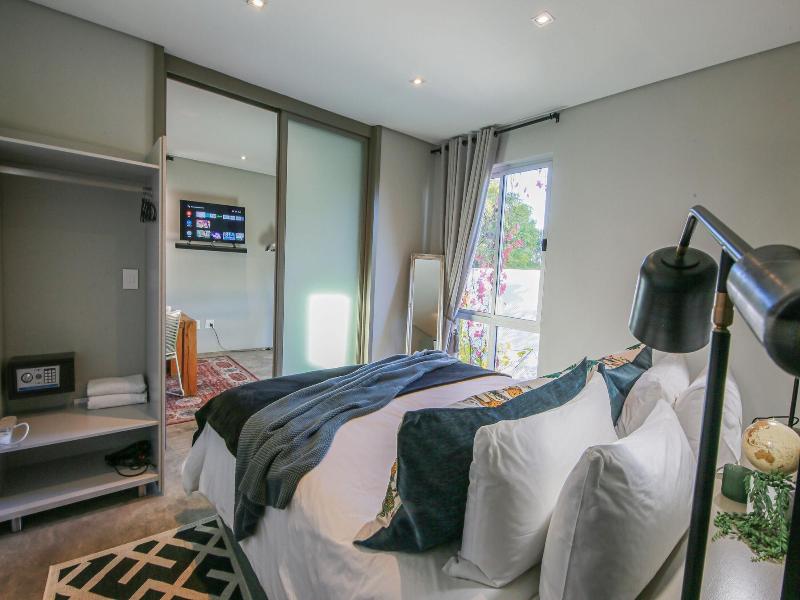 Suite 9 The Village image