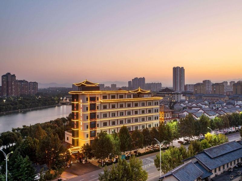 Ramada Encore By Wyndham Linqu Downtown, Weifang