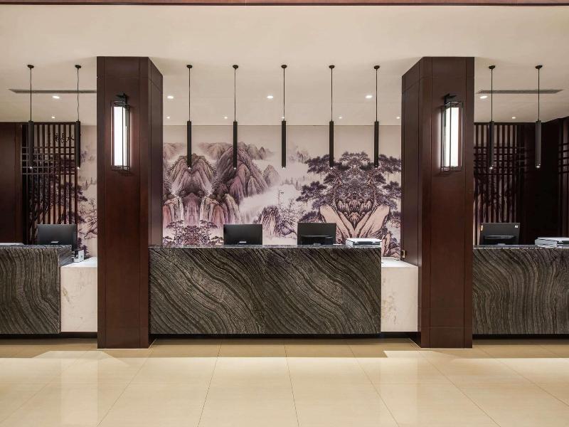 Ramada Encore By Wyndham Linqu Downtown