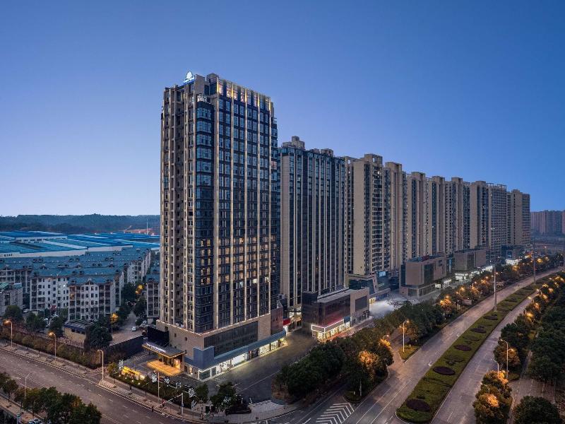 Days Hotel By Wyndham Changsha Yuhua — exterior view
