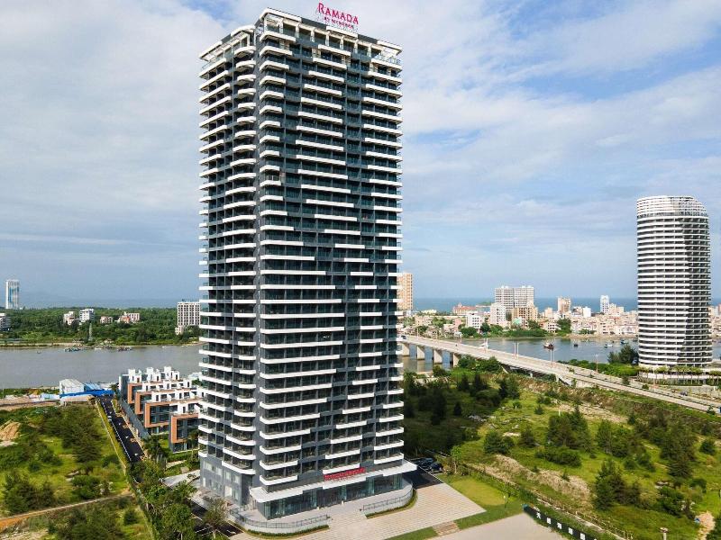 Ramada By Wyndham Huizhou Double Moon Bay image