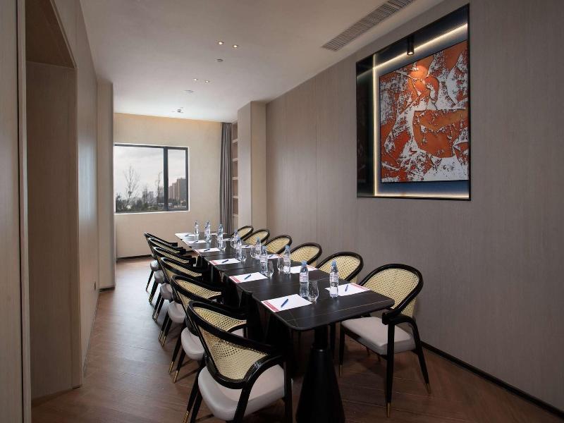 Ramada By Wyndham Huizhou Double Moon Bay image