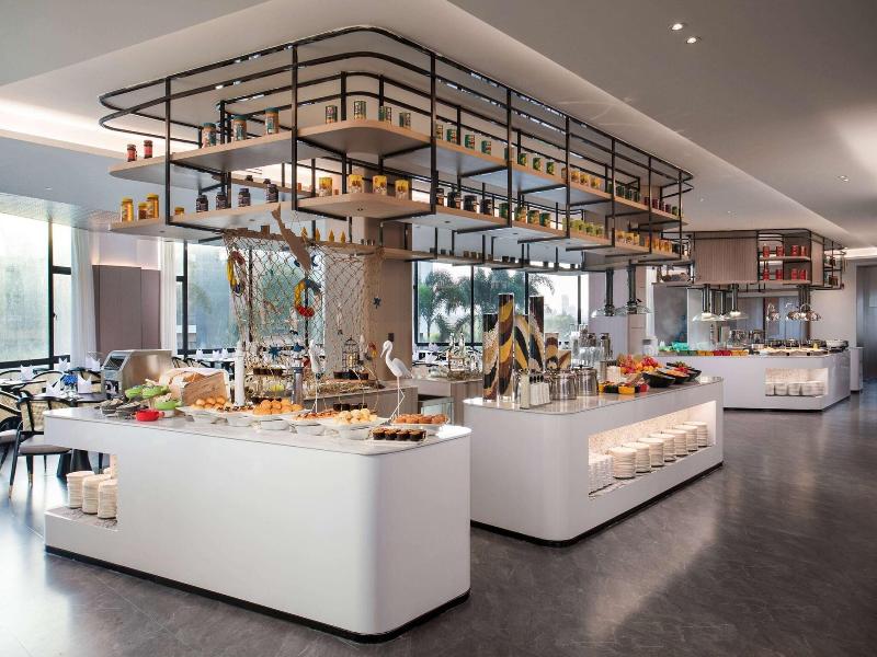 Ramada By Wyndham Huizhou Double Moon Bay image
