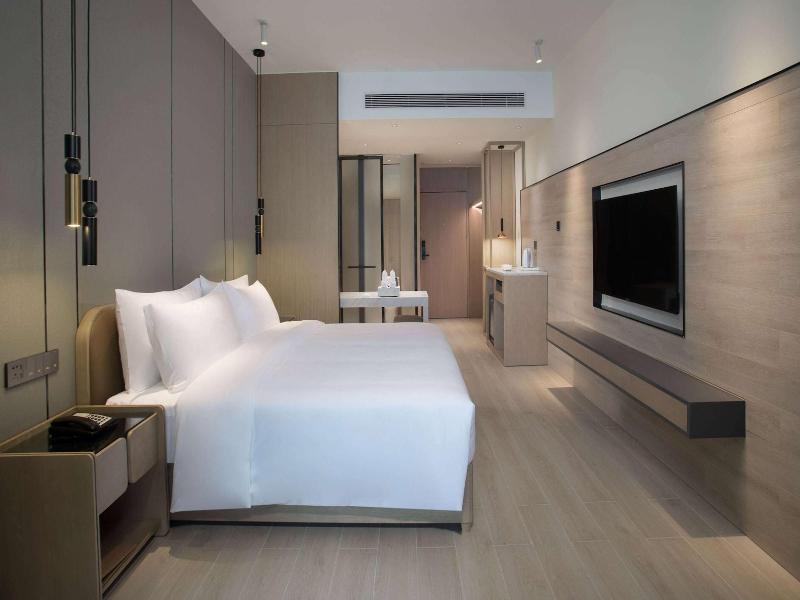 Ramada By Wyndham Huizhou Double Moon Bay image