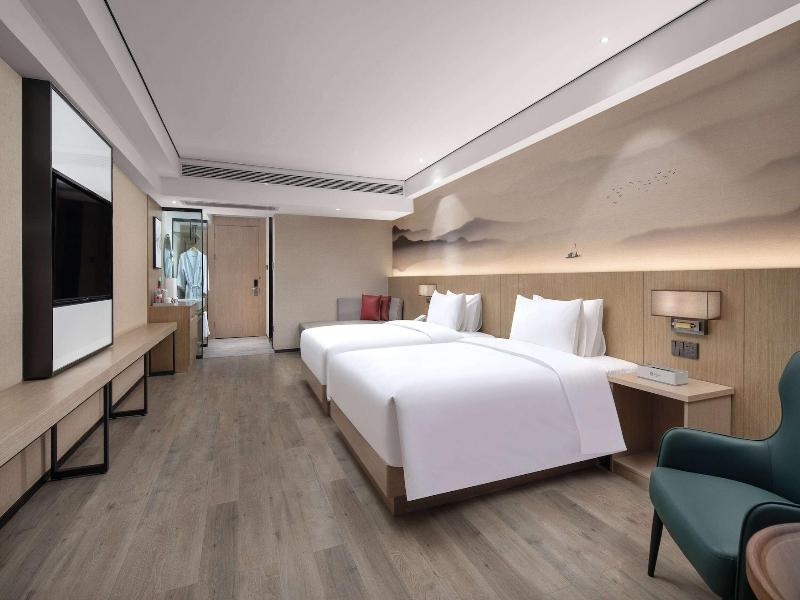 Ramada Encore By Wyndham Kunming Guandu image