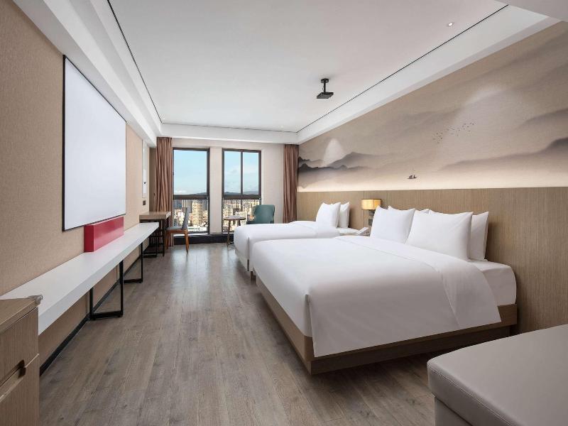 Ramada Encore By Wyndham Kunming Guandu image