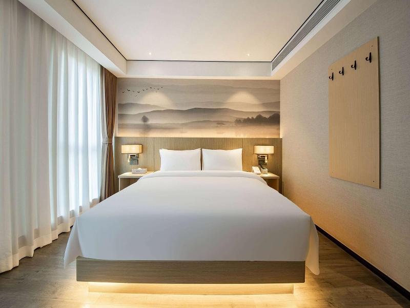 Ramada Encore By Wyndham Kunming Guandu image