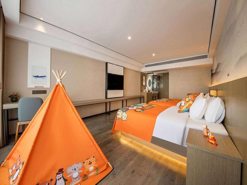 Ramada Encore By Wyndham Kunming Guandu image