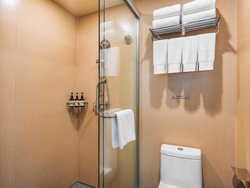 Ramada Encore By Wyndham Kunming Guandu image