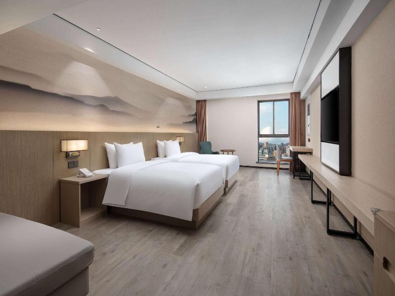 Ramada Encore By Wyndham Kunming Guandu image