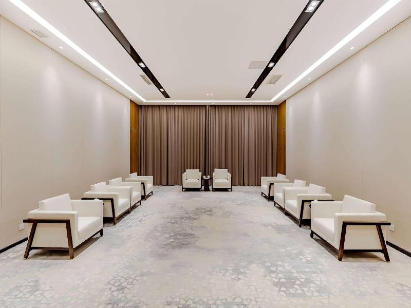 Howard Johnson Lakeview Hotel Huaibei