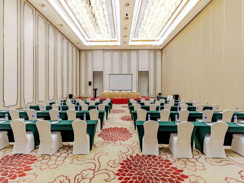 Howard Johnson Lakeview Hotel Huaibei