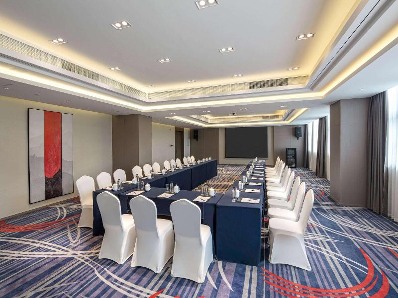 Ramada By Wyndham Pinghu image