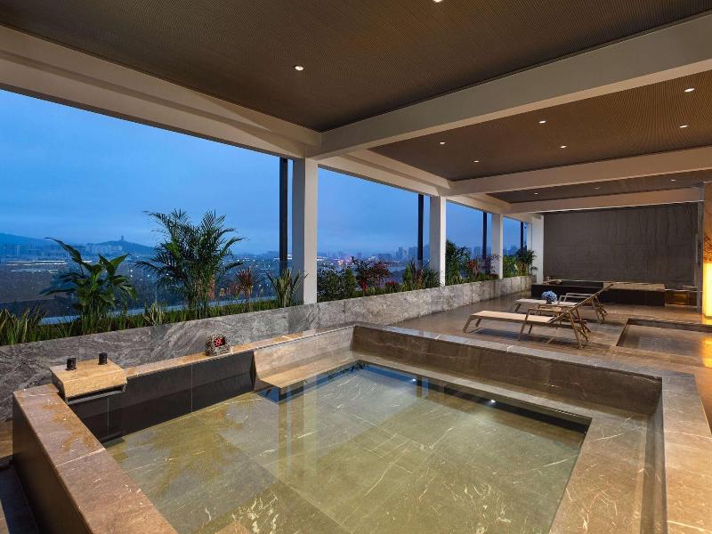 Hawthorn By Wyndham Honghe Mile Hot Spring image