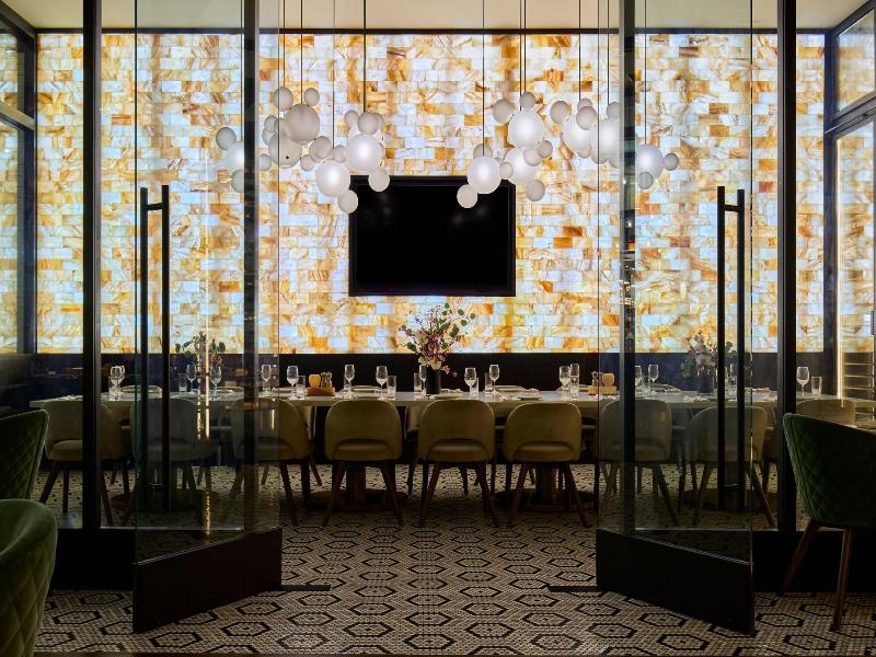 Chateau Grande Hotel image