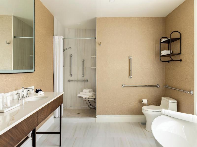 Chateau Grande Hotel image