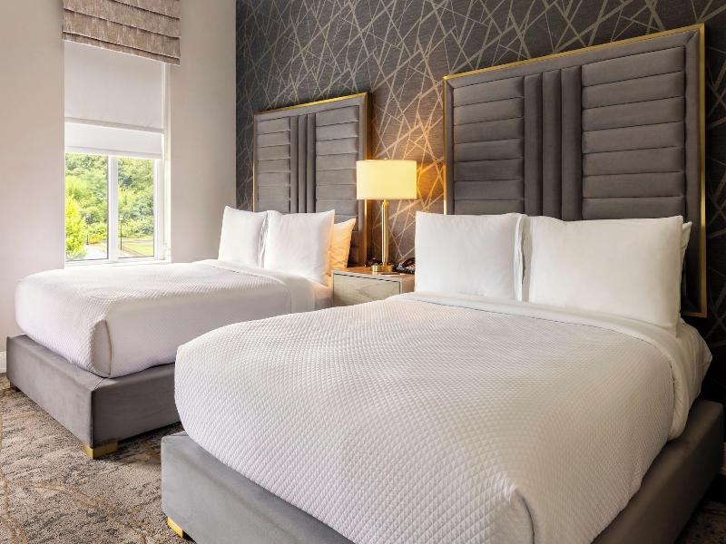 Chateau Grande Hotel image
