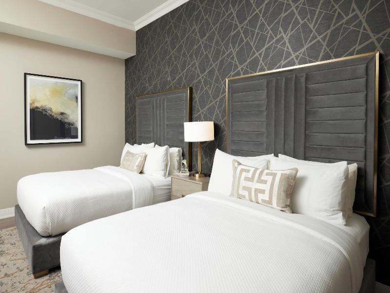Chateau Grande Hotel image