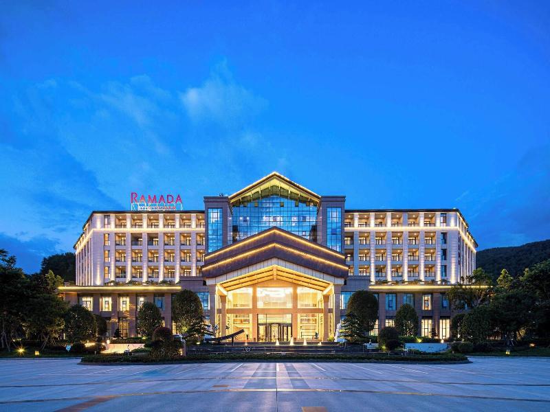 Ramada By Wyndham Guangyuan Zengjiashan Resort