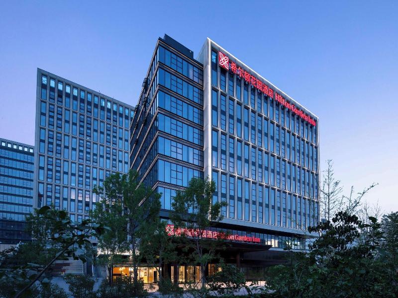Hilton Garden Inn Beijing Huaxiang Tiantan Hospi image