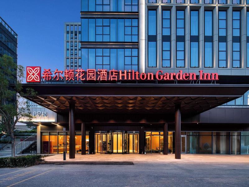 Hilton Garden Inn Beijing Huaxiang Tiantan Hospi image