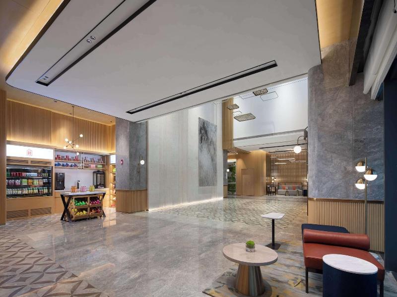 Hilton Garden Inn Beijing Huaxiang Tiantan Hospi image