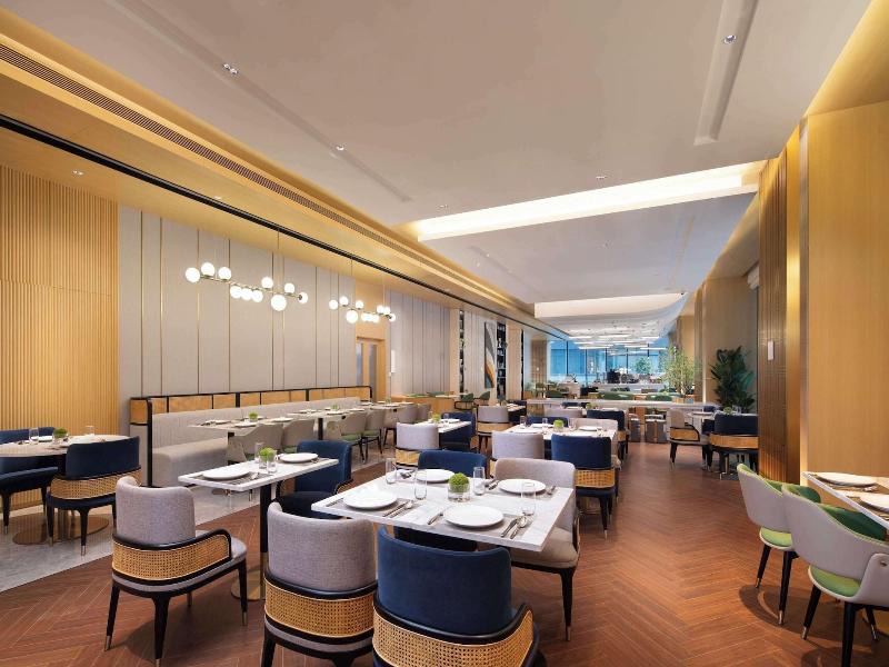 Hilton Garden Inn Beijing Huaxiang Tiantan Hospi image