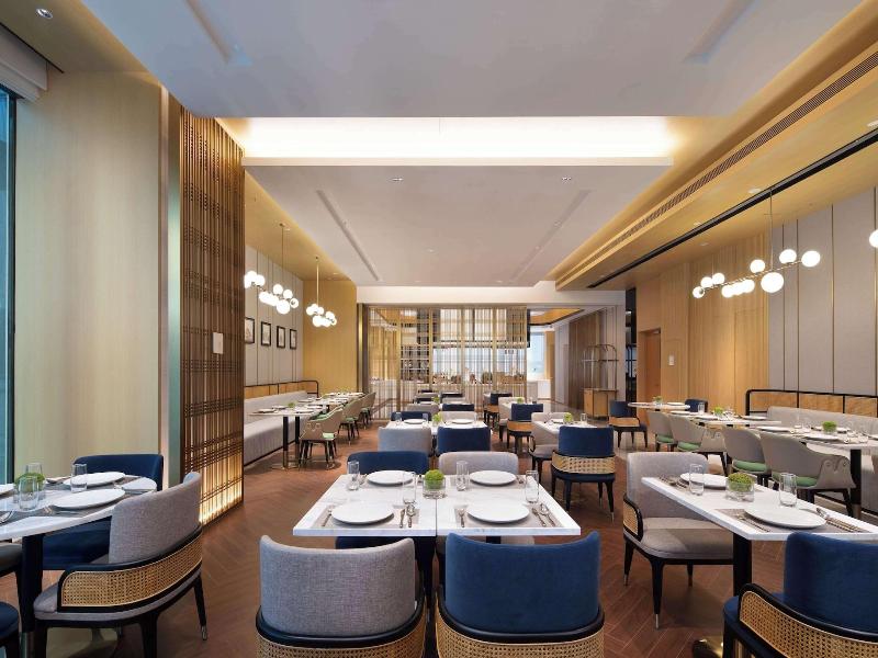 Hilton Garden Inn Beijing Huaxiang Tiantan Hospi image
