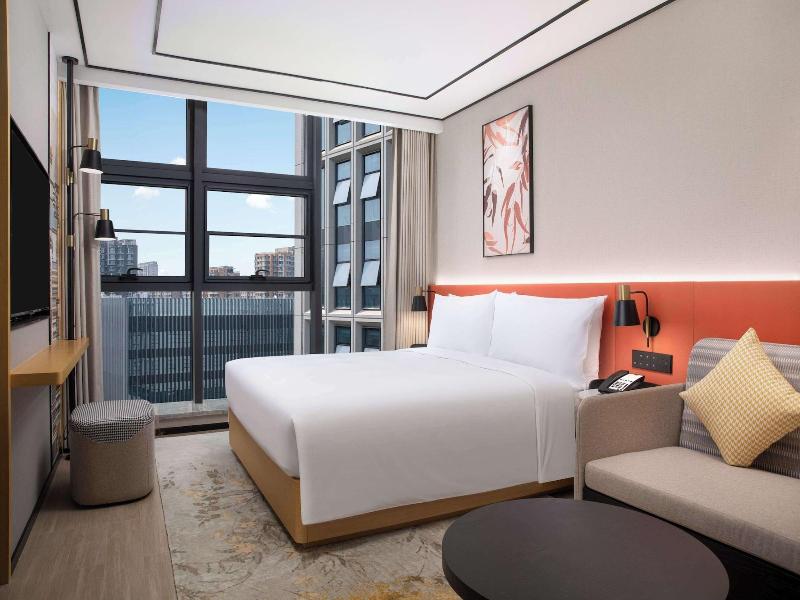 Hilton Garden Inn Beijing Huaxiang Tiantan Hospi image