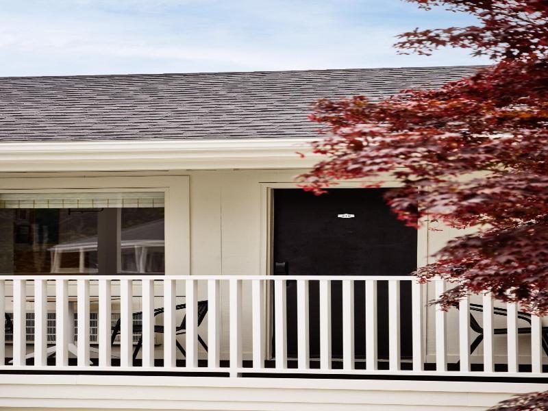 Parker Beach Lodge — general view