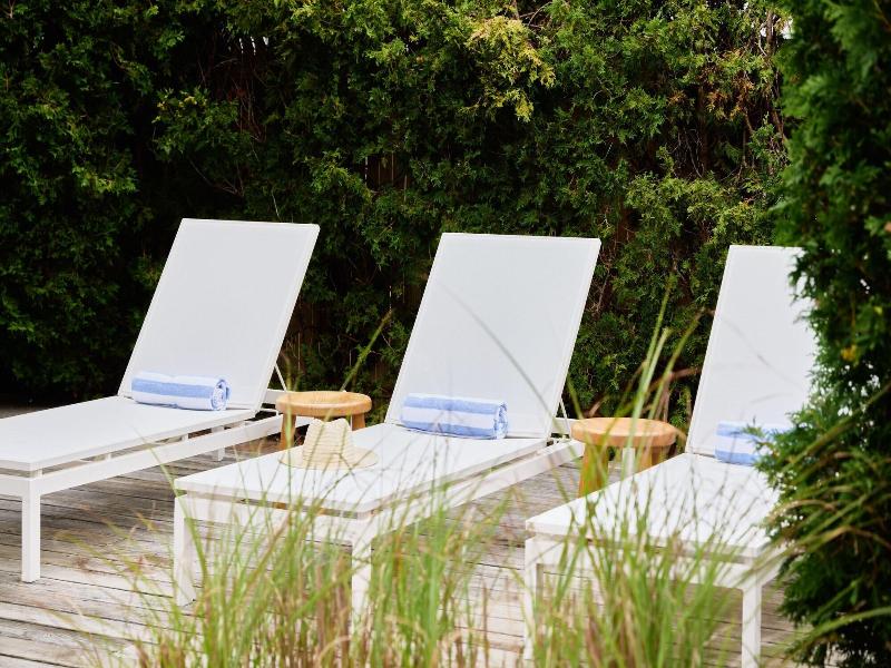 Parker Beach Lodge image