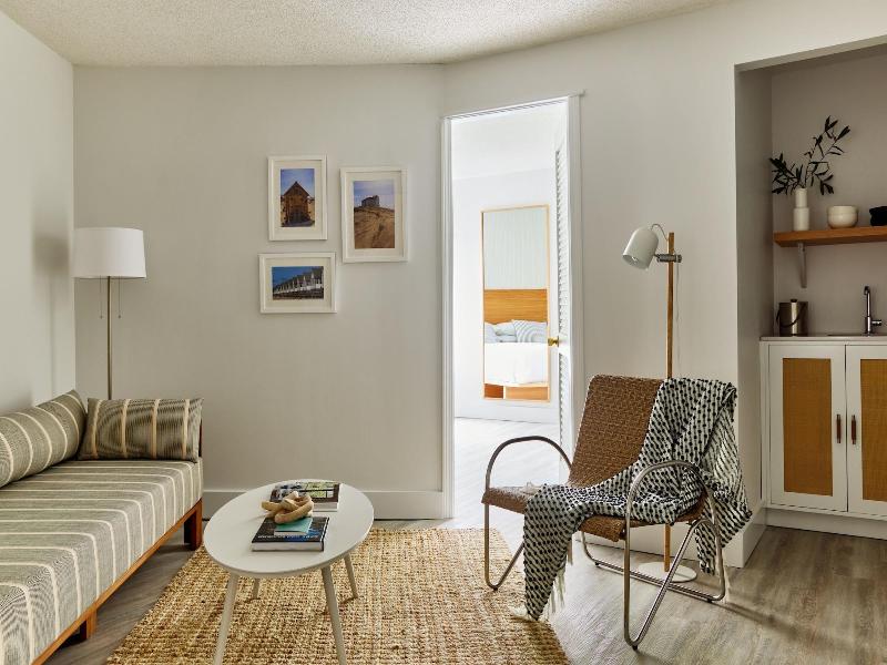 Parker Beach Lodge image