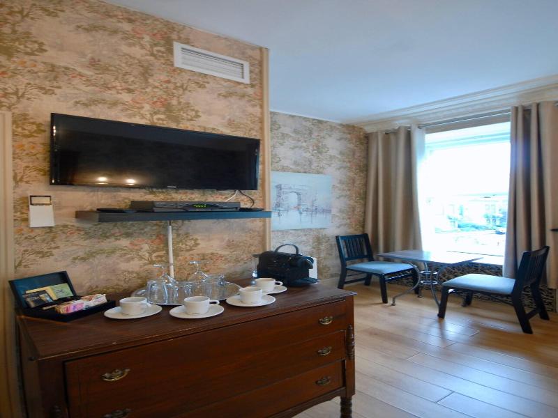 Manoir Sainte Geneviã¨ve image