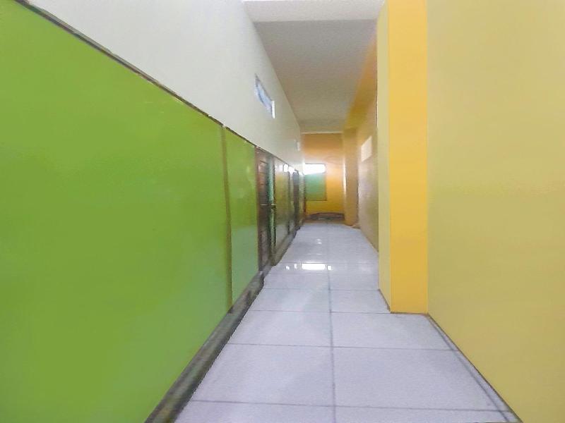 Spot On 92236 Kediri Family Homestay image