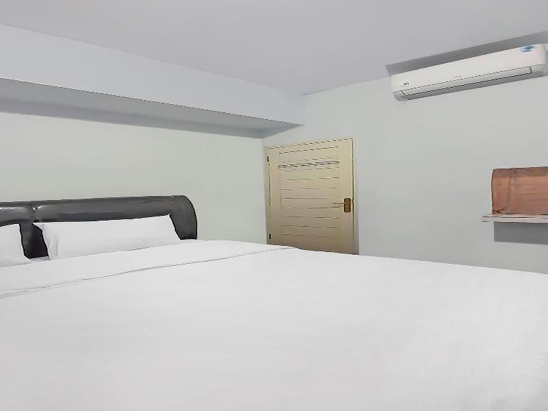 Spot On 92236 Kediri Family Homestay image