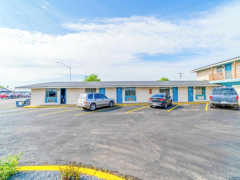 Budget Inn By Oyo Frederick Us 183 image