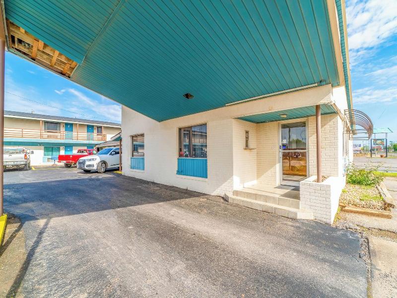 Budget Inn By Oyo Frederick Us 183 image