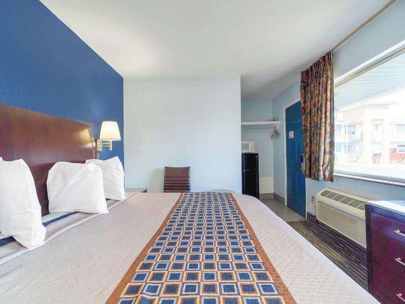 Budget Inn By Oyo Frederick Us 183 image