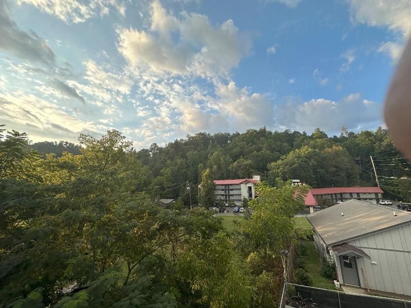 Timber Ridge Lodge - Walking Distance From Downt