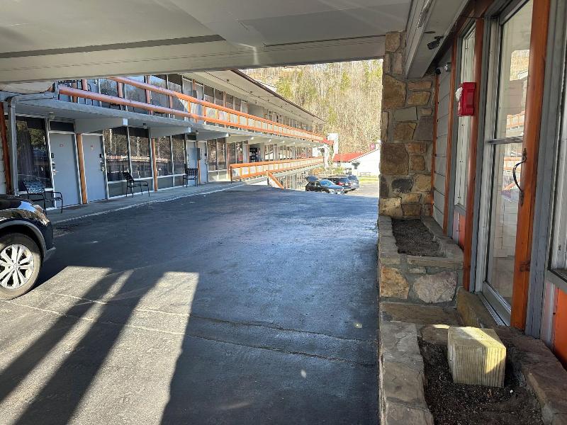 Timber Ridge Lodge - Walking Distance From Downt