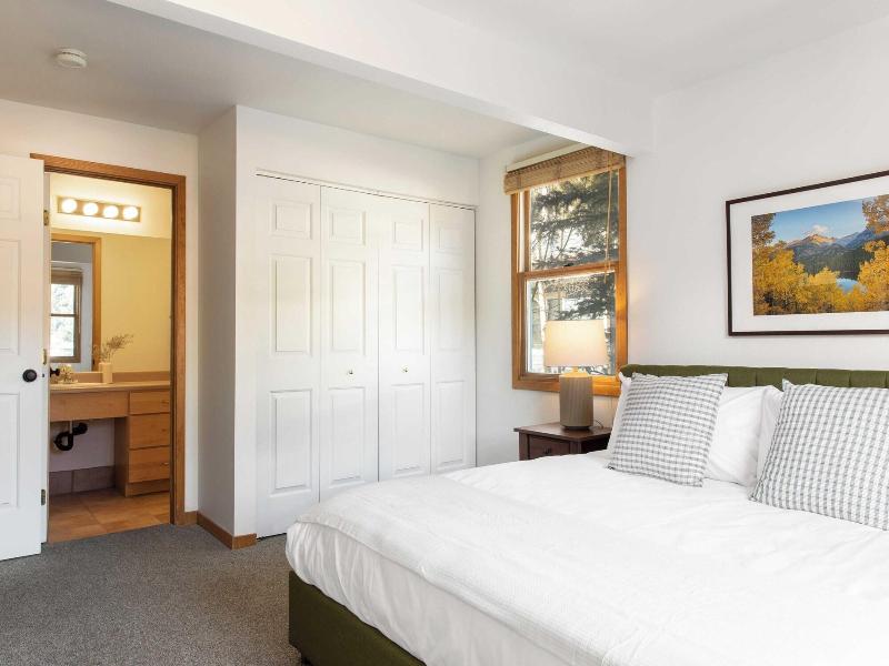 Holly By Avantstay In The Heart Of Breckenridge  image