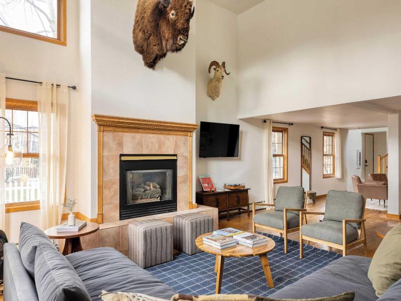 Holly By Avantstay In The Heart Of Breckenridge  image