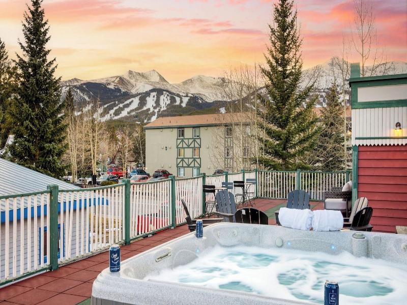 Holly By Avantstay In The Heart Of Breckenridge  image