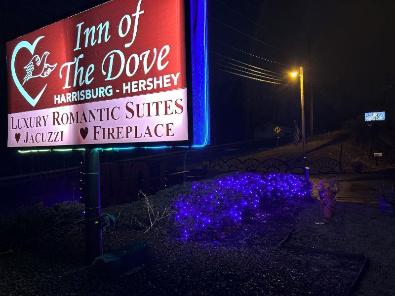 Inn Of The Dove Harrisburg-hershey Romantic Suit image