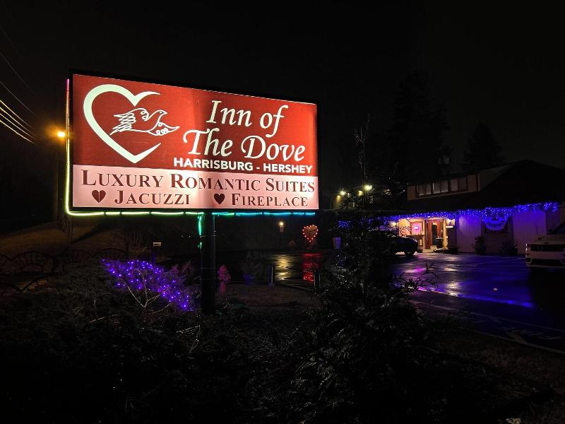Inn Of The Dove Harrisburg-hershey Romantic Suit image