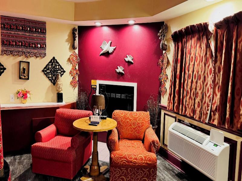 Inn Of The Dove Harrisburg-hershey Romantic Suit image