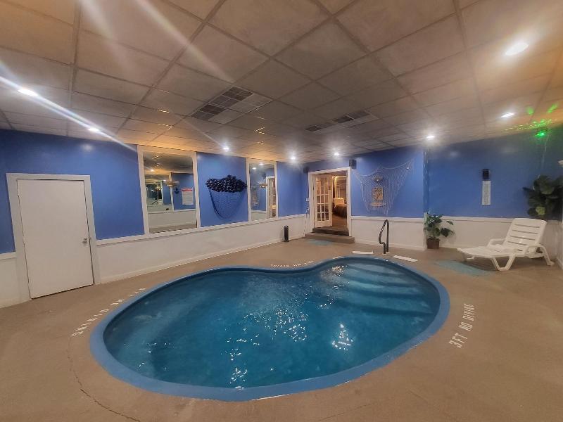 Inn Of The Dove Harrisburg-hershey Romantic Suit image