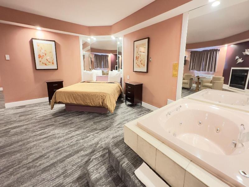 Inn Of The Dove Harrisburg-hershey Romantic Suit image