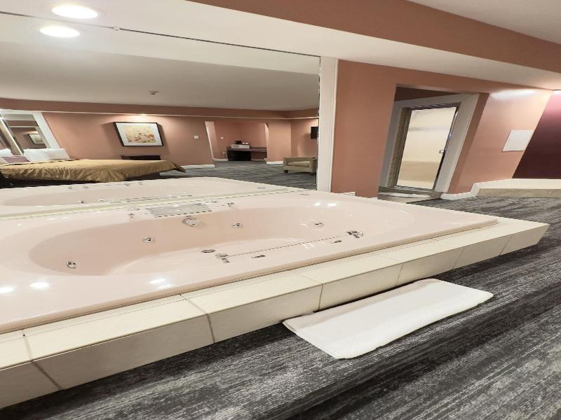 Inn Of The Dove Harrisburg-hershey Romantic Suit image